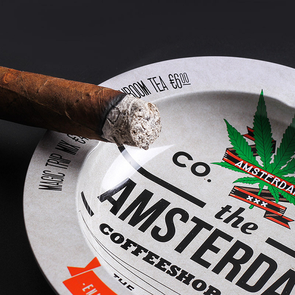 Branded metal tin ashtray